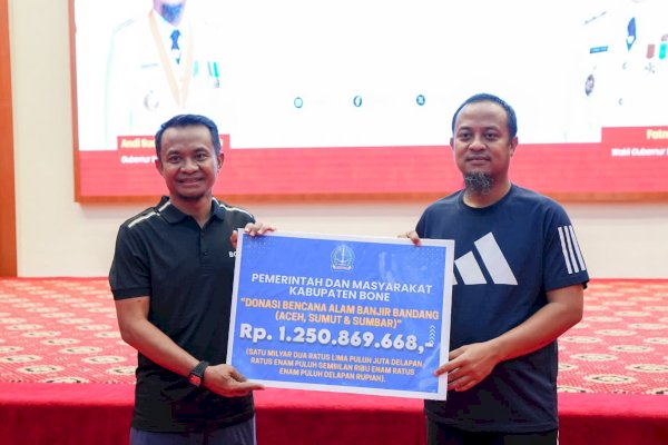 Pemkab Bone Serahkan Donasi Kemanusiaan Rp1,2 Miliar Lebih, Gubernur Sulsel: Segera Kami Tidnaklanjuti