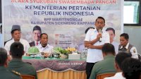 Bupati Sidrap Syaharuddin Alrif Bersama Petani Simak Pengumuman Swasembada Pangan