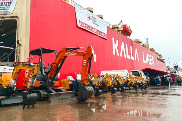 KALLA dan PMI Distribusikan 2.500 Ton Bantuan ke Sumatera 