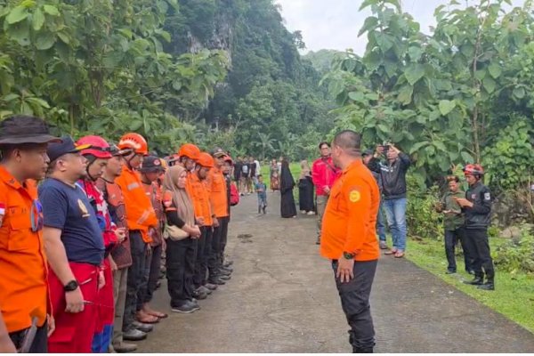 ATR 42-500 Hilang Kontak, Gubernur Sulsel: Kita Kerahkan Tim Gabungan untuk Pencarian
