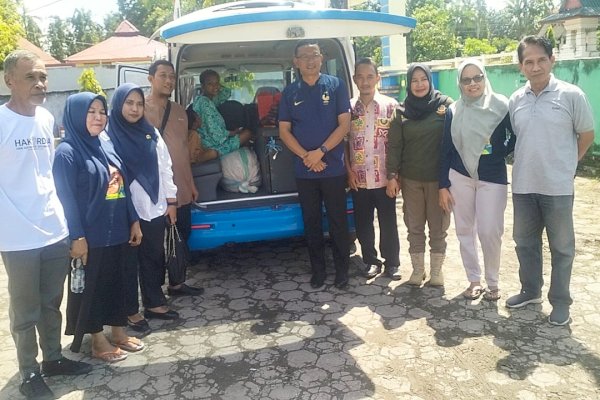 Pendekatan Humanis, Pemkab Pinrang Pulangkan Ibu dan Anak Jalanan ke Makassar