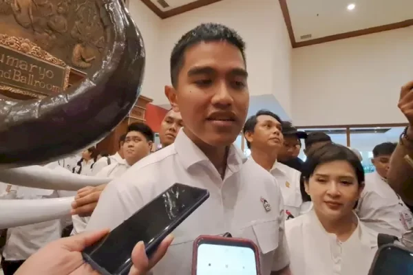 Lantik Pengurus PSI Se-Jawa Tengah, Kaesang: Tempatnya Kandang Gajah Sekarang di Sini