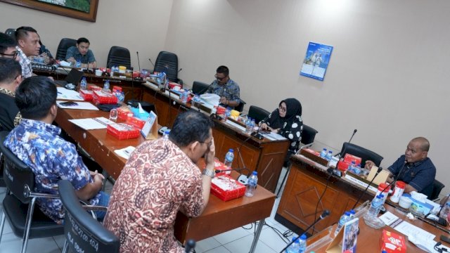 Rapat Kerja Komisi C DPRD Sulsel Bersama Bapenda Sulsel.