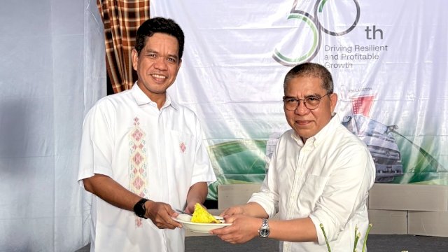 Kalla Beton memperingati Hari Ulang Tahun (HUT) ke-30.