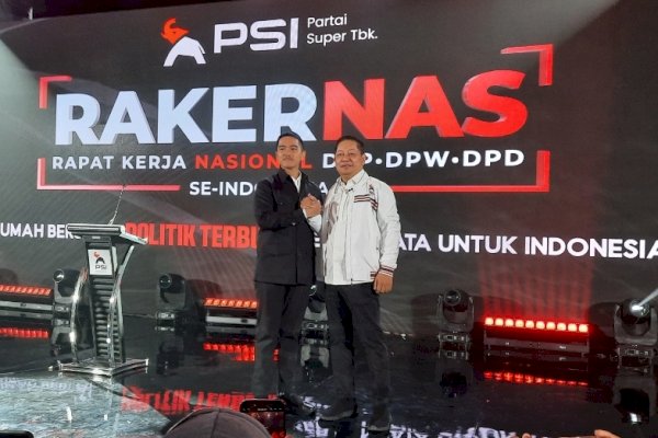 Ketum PSI Kaesang Pangarep Jaketkan Rusdi Masse di Rakernas, Ribuan Kader Sambut Antusias