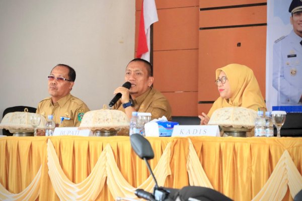 Rakor Pendidikan Lutim, Bupati Ibas Tegaskan Kepala Sekolah Harus Jadi Teladan