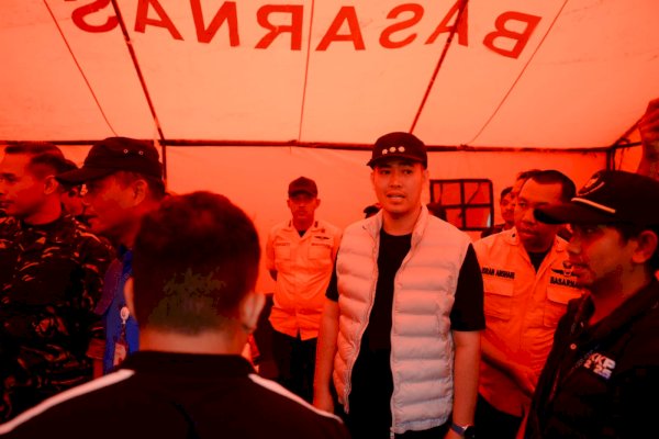 Bupati Pangkep Yusran Lalogau Tinjau Posko Evakuasi Pesawat 42-500 di Desa Tompo Bulu