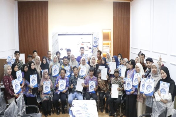 Dukung Pangkep Hebat Berkelanjutan, Kominfo SP Teken Perjanjian Kinerja