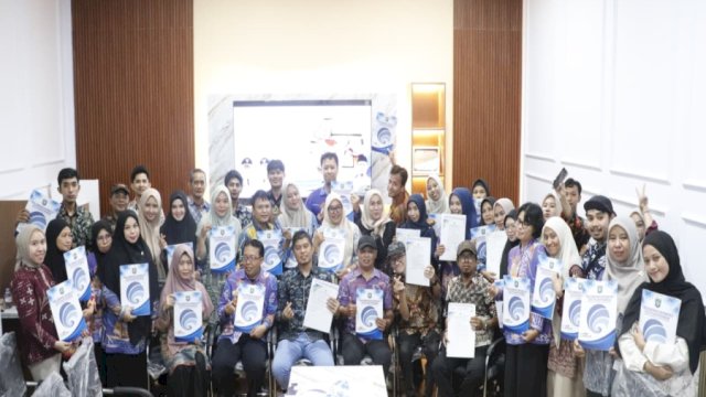 Dukung Pangkep Hebat Berkelanjutan, Kominfo SP Teken Perjanjian Kinerja