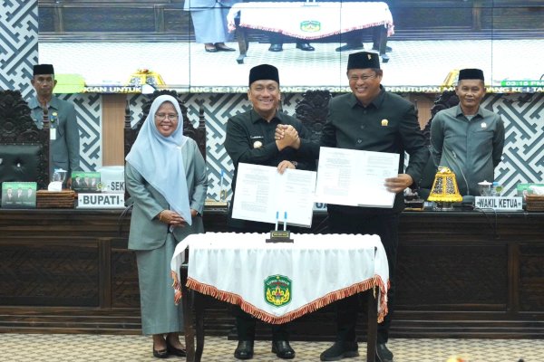 Tiga Ranperda Disetujui, Pemkab–DPRD Lutim Perkuat Tata Kelola Daerah