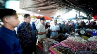 Sidak Pasar Bersama Forkopimda, Gubernur Sulsel: Harga Sembako Relatif Terkendali