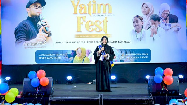 Pengukuhan Wakil Gubernur Sulawesi Selatan Fatmawati Rusdi sebagai Bunda Yatim Sulawesi Selatan pada kegiatan Yatim Fest 2026.