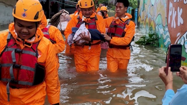 Cuaca Ekstrem, Wali Kota Munafri Kerahkan Semua Jajaran Siaga, Pastikan Warga Aman