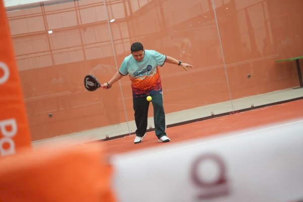 Munafri Buka Padel Exhibition Road to Reuni Putih Abu-Abu Angkatan 93 se-Kota Makassar