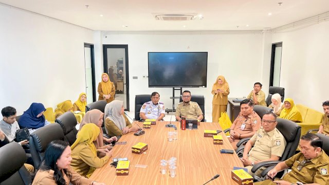 Dinas Koperasi dan UKM gelar rapat kordinasi bersama sejumlah SKPD dan Perumda dalam rangka persiapan Karebosi Ramadhan Fest.