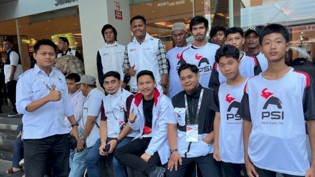 Ketua DPD PSI Kabupaten Gowa, Sultan Farhan, bersama kader PSI Gowa.