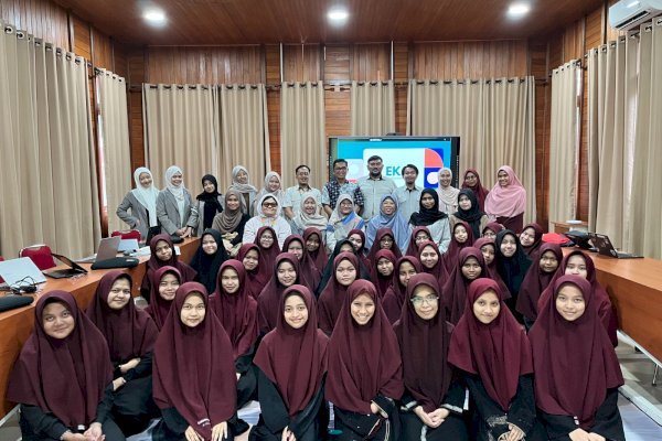 Kalla Institute Berdayakan Ibu Rumah Tangga Kelola Limbah Plastik Berbasis Ekonomi Sirkular