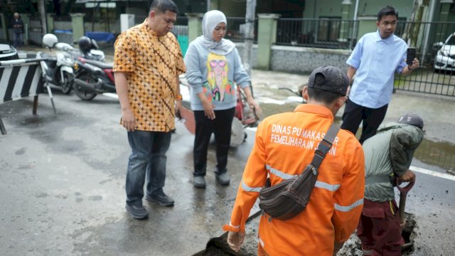 Respon Cepat Keluhan Warga, Wali Kota Munafri Tinjau dan Perbaiki Jalan Garuda, Mariso