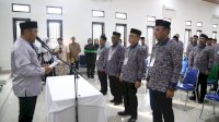 Kukuhkan Dewan Hakim MTQ XI Lutim, Bupati Ibas Tekankan Profesionalisme Penilaian