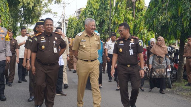 Kepala Kejaksaan Tinggi Provinsi Sulawesi Selatan, Dr. Didik Farkhan Alisyahdi, kunjungan ke Pinrang diterima langsung Bupati Pinrang, Andi Irwan Hamid.