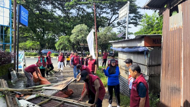 Penertiban lapak di Panakkukang.