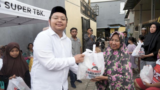 Ketua DPW PSI Sulsel, Muammar Gandi Rusdi, turun langsung memimpin kegiatan safari ramadhan bersama jajaran pengurus PSI Sulsel.