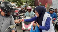 DPD PSI Makassar Berbagi Takjil di Hari Kedua Ramadan, Wujudkan Kepedulian Sosial