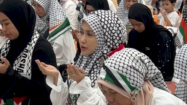 Anggota DPR RI, Meity Rahmatia, menggelar buka puasa bersama dan doa bersama untuk Palestina.