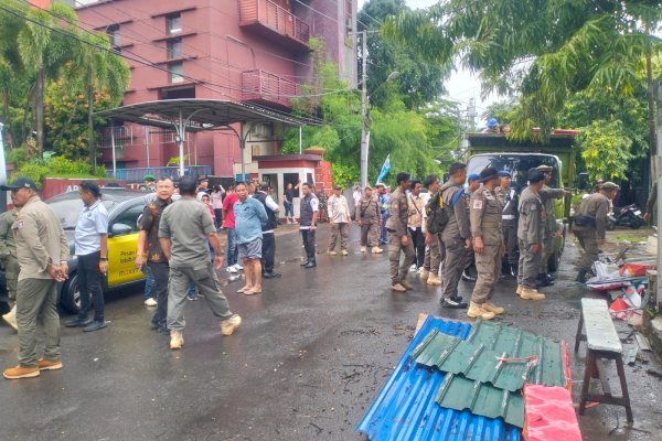 Selama 20 Tahun Berjualan Tutupi Trotoar, Kini PKL Maipa–Datu Museng Direlokasi di Pasar Baru