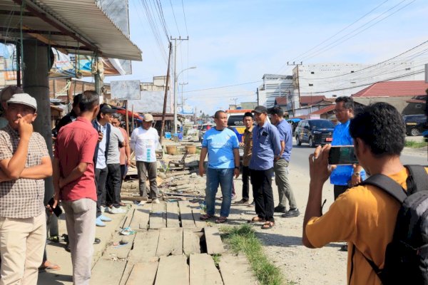 Klarifikasi Isu Retribusi, Bupati Luwu Timur Tinjau Penataan Pasar Tomoni