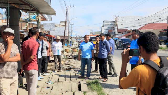 Klarifikasi Isu Retribusi, Bupati Luwu Timur Tinjau Penataan Pasar Tomoni