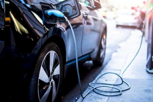 Leasing Mobil Listrik Diterapkan, DPRD Makassar Beri Dukungan