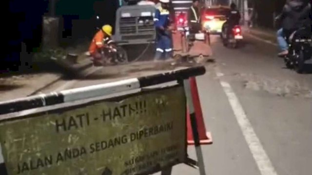 Munafri Tangani Jalan Rusak Metro Tanjung Bunga&ndash;Barombong