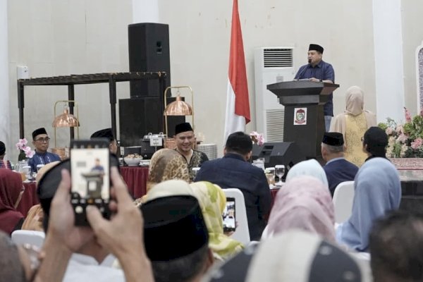Buka Puasa Bersama Alumni SMADA, Wali Kota Makassar Dorong Kontribusi Majukan Sekolah