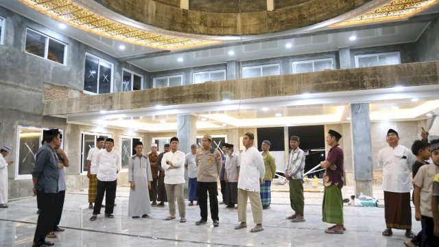 Tinjau Masjid Istiqomah, Bupati Lutim Ibas Minta Desain Tetap Sederhana dan Elegan
