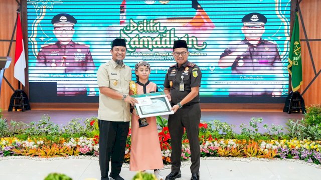 Gubernur Sulawesi Selatan, Andi Sudirman Sulaiman resmi menutup perhelatan akbar Pelita Ramadan atau Pemilihan Dai Cilik (Pildacil) 1447 Hijrah/2026.