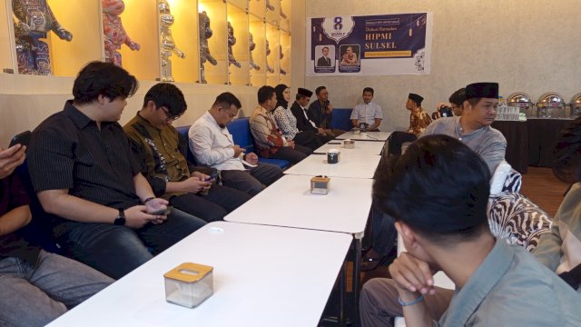 Diskusi interaktif bertema &ldquo;Transformasi Digital: Kemajuan Ekonomi Kreatif dan Pertumbuhan Ekonomi Umat&rdquo; di Vann In Sky, Jalan Aroepala, Makassar.