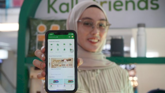 Tampilan aplikasi Kallafriends yang hadir dengan berbagai fitur, seperti layanan voucher dan produk merchant, tiket event sebesar, dan tiket attraction.