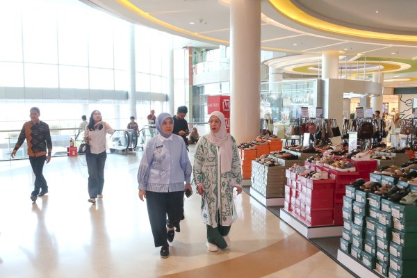 Wakil Wali Kota Makassar Aliyah Mustika Ilham Hadiri Festive Raya Fashion Show 2026
