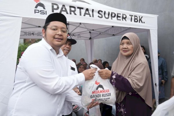 Solid! Kader PSI se-Sulsel Kompak Turun Langsung Bantu Masyarakat di Bulan Puasa