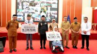 Gubernur Andi Sudirman Serahkan Beasiswa Disabilitas untuk Ribuan Siswa SLB se-Sulsel