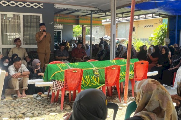 Bupati Irwan Lepas Jenazah H. Sjamsul Bachrie, Sesepuh Wotu yang Dikenal Penuh Pengabdian