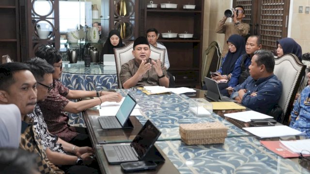 Wali Kota Makassar, Munafri Arifuddin, memimpin rapat persiapan Indonesia Gastrodiplomacy Series (IGS) Diplomatic Tour Makassar 2026.