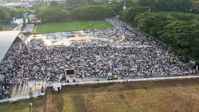 Wali Kota – Wawali Makassar Salat Id Bersama Ribuan Warga, Perkuat Kebersamaan di Hari Kemenangan
