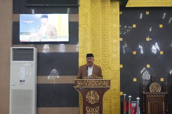 Idul Fitri di Pinrang, Bupati Irwan Ajak Warga Perkuat Silaturahmi dan Persatuan