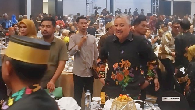 Bupati Pinrang, H. A. Irwan Hamid, S.Sos menghadiri PSBM 2026 di Kota Makassar.