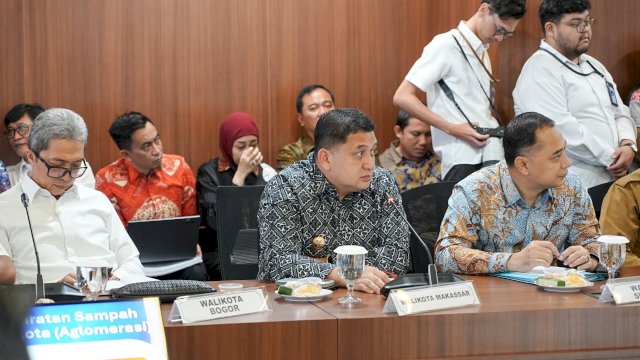 Wali Kota Makassar, Munafri Arifuddin, menghadiri Rapat Koordinasi Terbatas (Rakortas) bersama Menteri Koordinator Bidang Pangan (Menko Pangan) Zulkifli Hasan, terkait PSN PSEL.