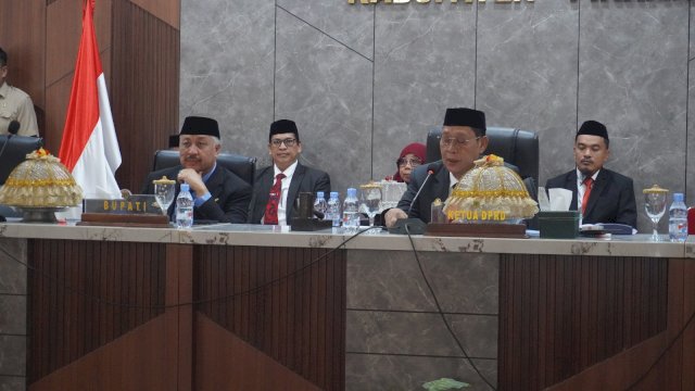 Bupati Pinrang, H. A. Irwan Hamid, S.Sos menyampaikan Laporan Keterangan Pertanggungjawaban (LKPJ) Tahun Anggaran 2025.