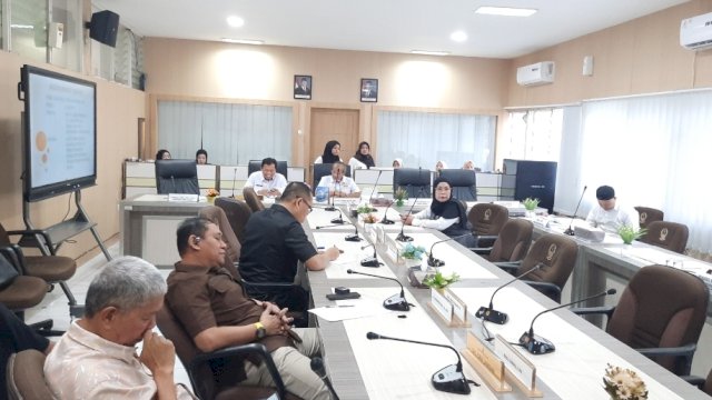 Rapat Kerja Komisi D DPRD Sulsel dalal rangka membahas rehabilitasi masjid 99 kubah.