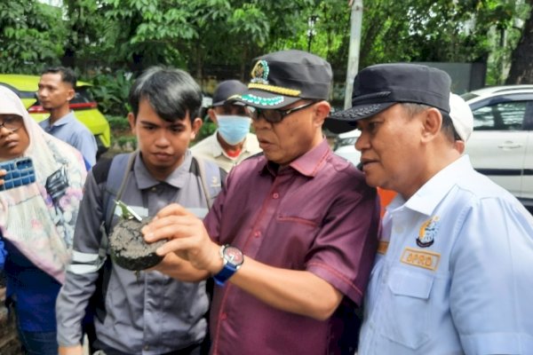 DPRD Sulsel Cek Kualitas Aspal Jalan Hertasning, Sadar: Jika Tak Sesuai Spesifikasi Bisa Dievaluasi